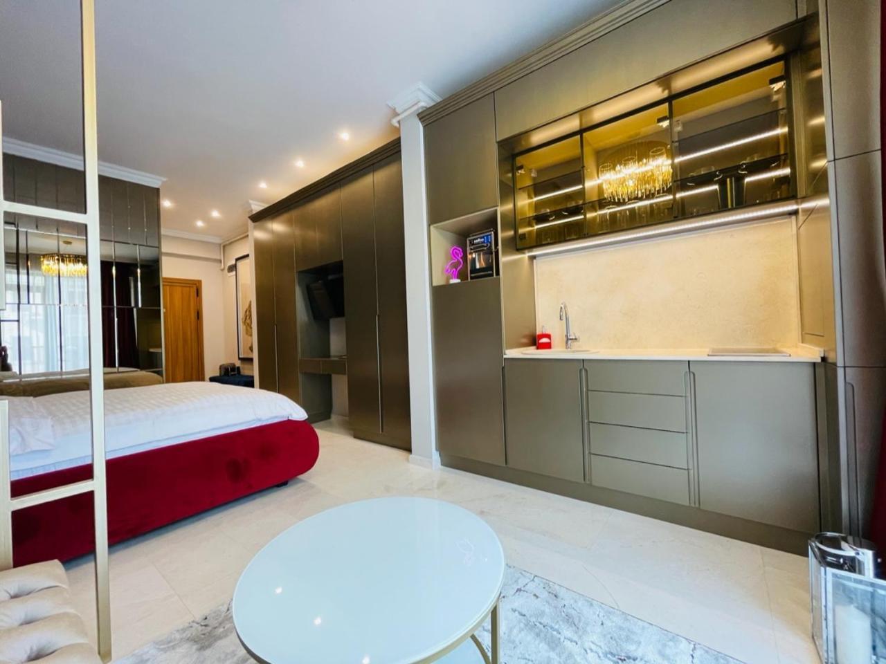 Solid Residence Apartamente ママイア エクステリア 写真